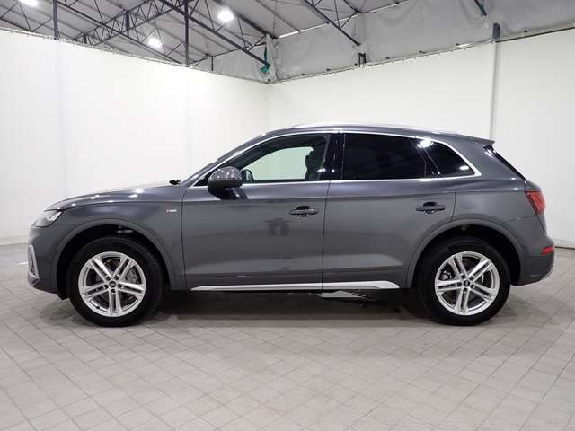 Audi Q5 2022-03 16096-8