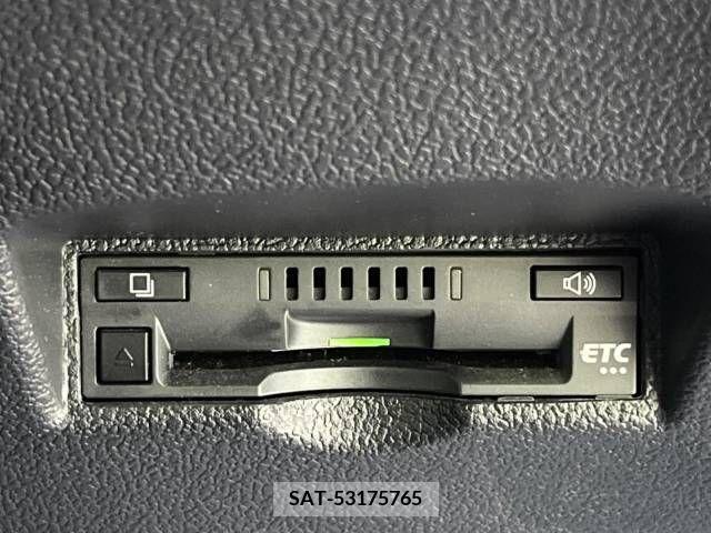 Toyota PRIUS 2017-02 281705-6
