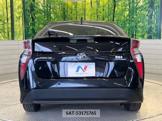 Toyota PRIUS 2017-02 281705-15