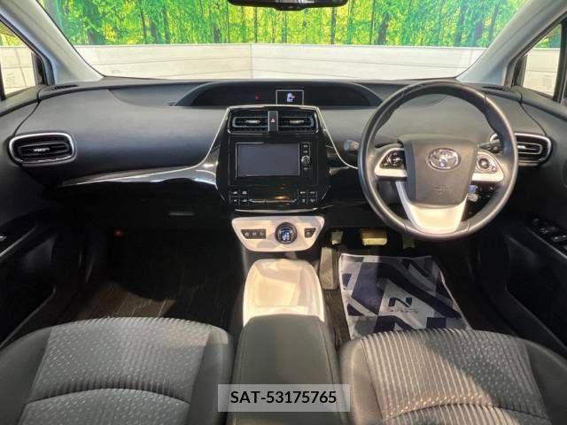 Toyota PRIUS 2017-02 281705-1