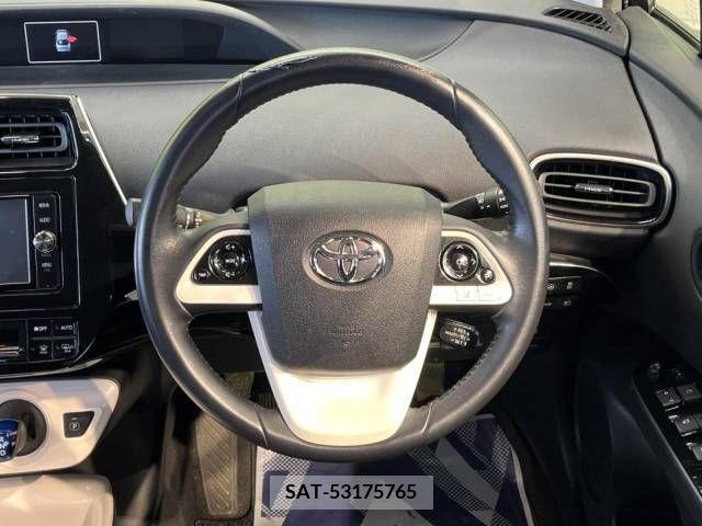 Toyota PRIUS 2017-02 281705-11