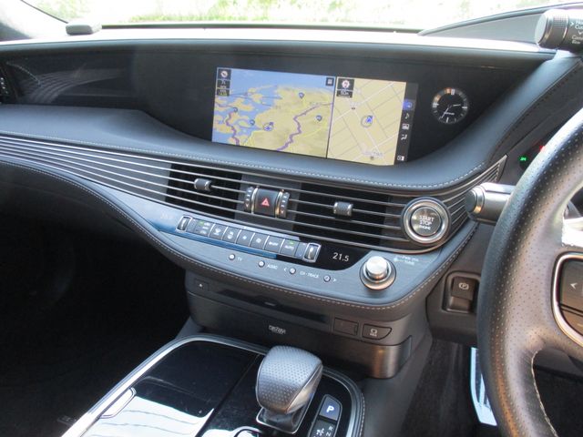 Lexus LS 2018-01 8836-19