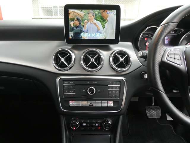 Mercedes Benz GLA-CLASS 2017-12 7319-12