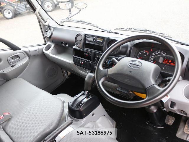 Hino DUTRO 2018-02 267789-2
