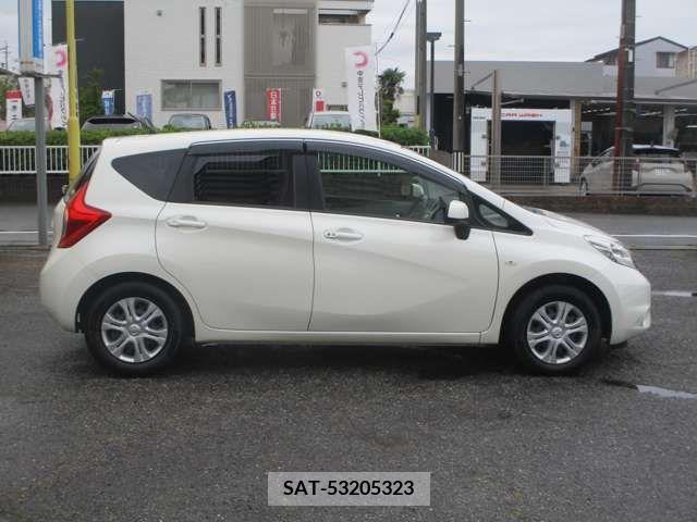 Nissan NOTE 2014-05 386356-11