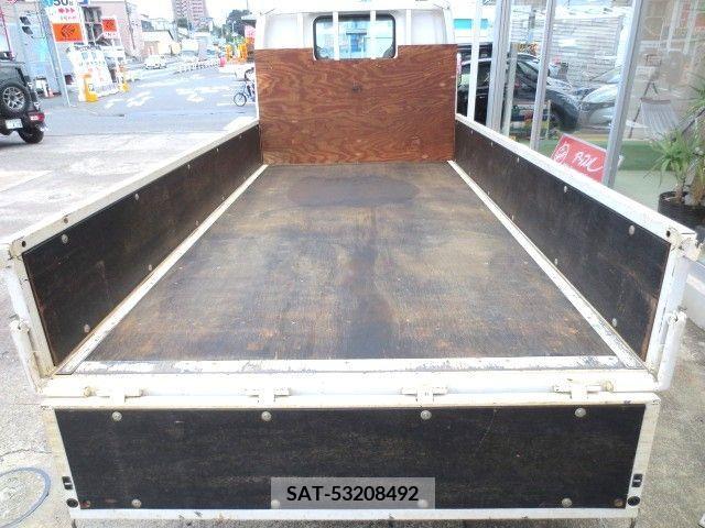 Mazda TITAN DASH 2008-10 385112-3