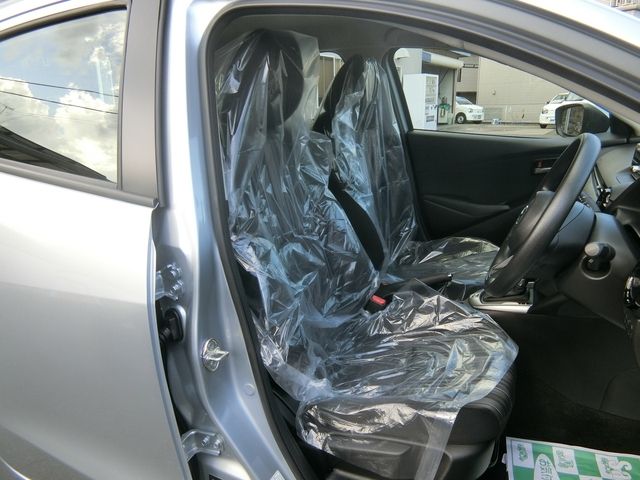 Mazda DEMIO 2018-07 2885-4