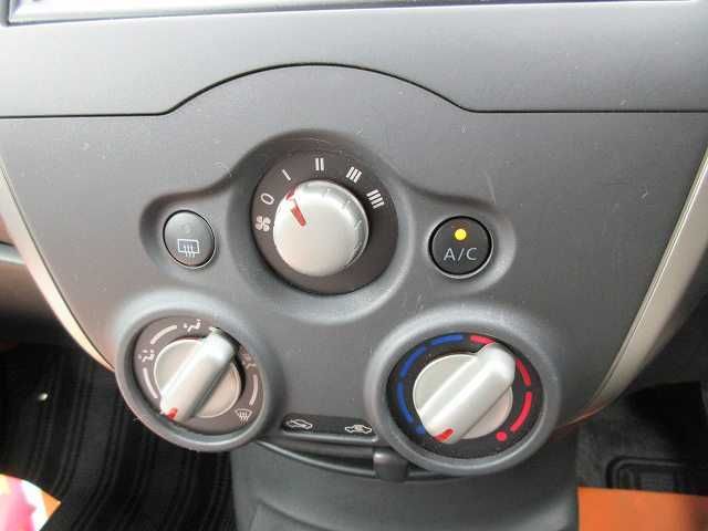 Nissan NOTE 2016-06 5676-6