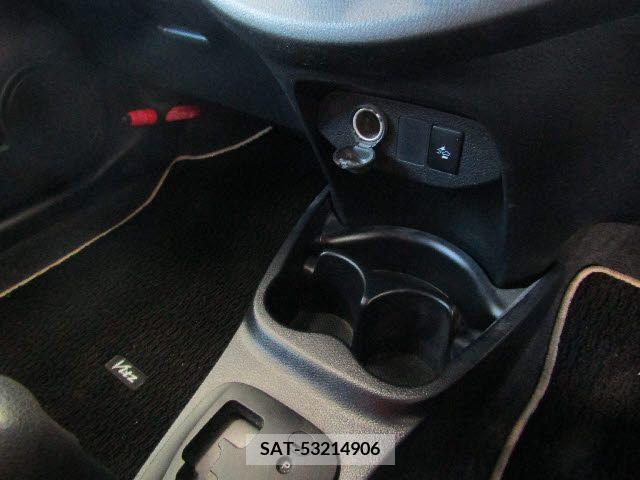 Toyota VITZ 2016-07 394847-11