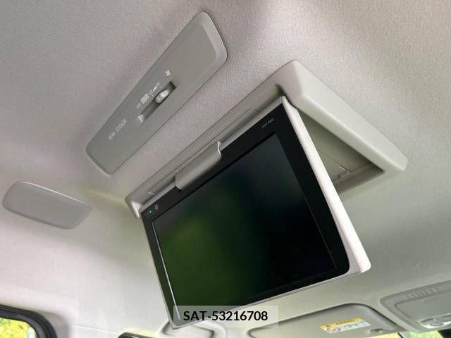 Toyota VOXY 2016-09 347513-2