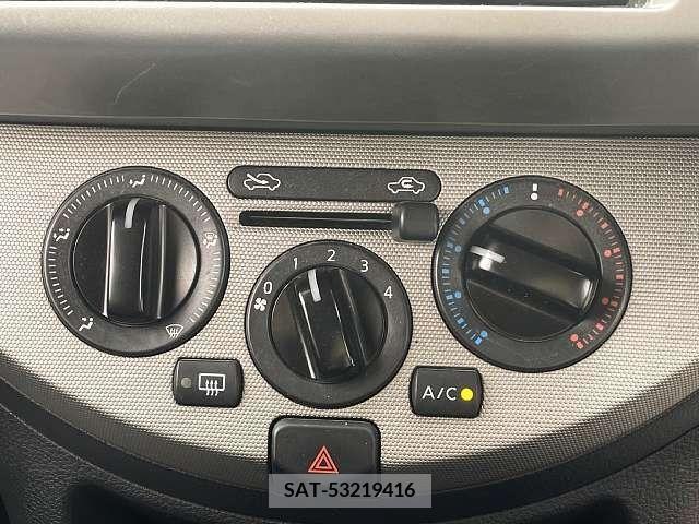 Nissan NOTE 2006-01 233962-4