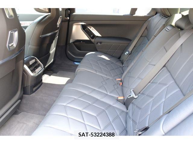 Bmw i7 2023-09 357149-9