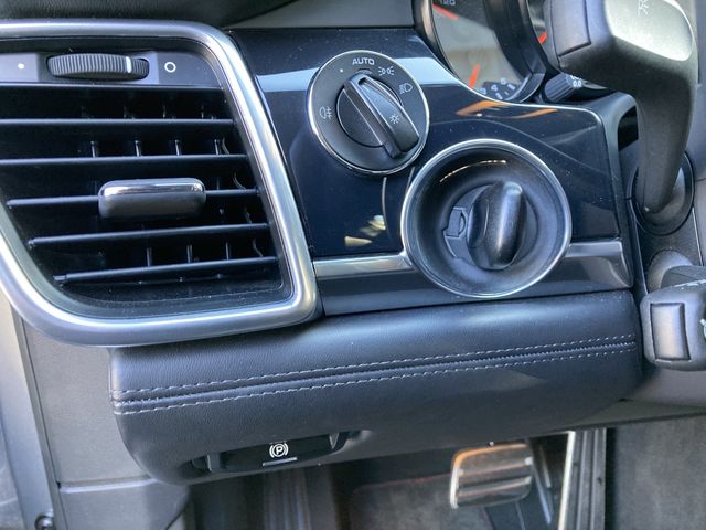 Porsche PANAMERA 2012-05 1392-21