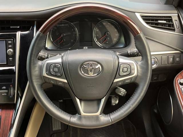 Toyota HARRIER 2016-11 195848-11