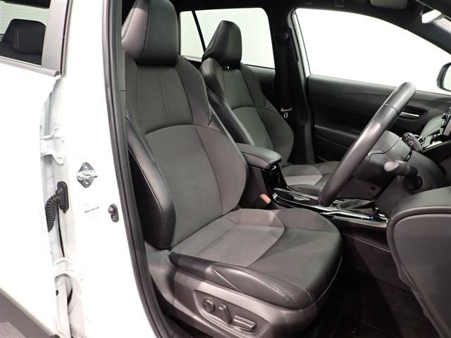 Toyota COROLLA CROSS 2022-03 13392-22
