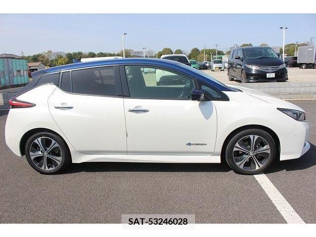 Nissan LEAF 2017-11 324782-10