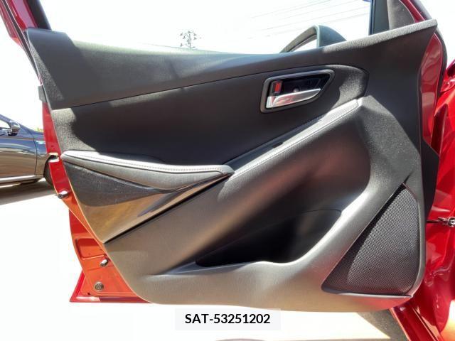 Mazda DEMIO 2016-11 328039-9