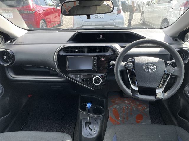 Toyota AQUA 2020-02 13619-3