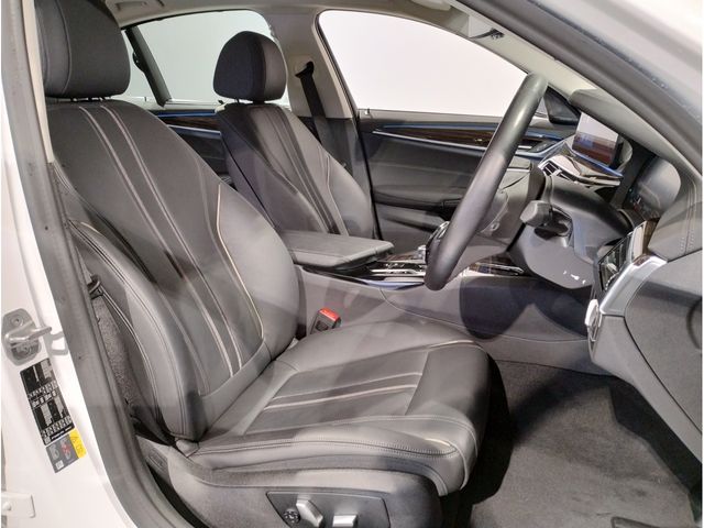 Bmw 5 SERIES 2021-03 180880-13