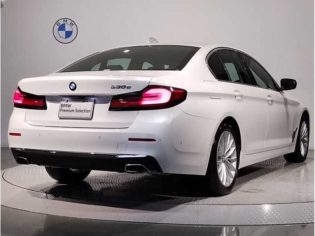 Bmw 5 SERIES 2021-03 180880-2