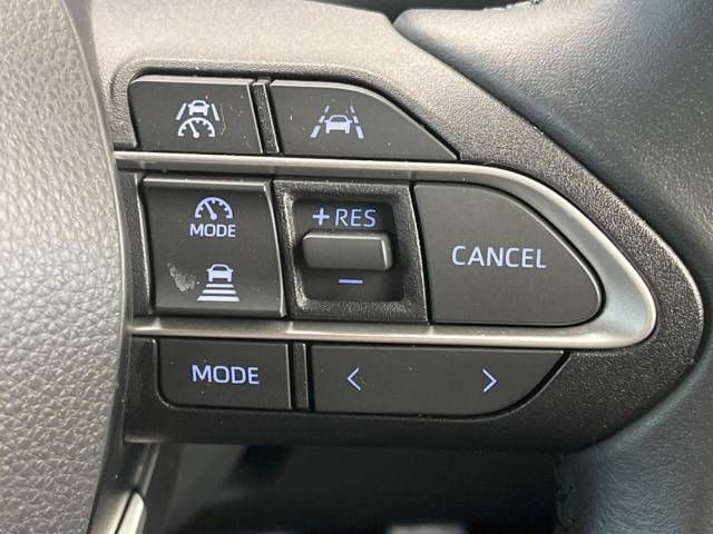 Toyota VOXY HYBRID 2022-06 188362-4