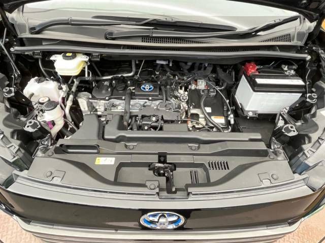 Toyota VOXY HYBRID 2022-06 188362-19