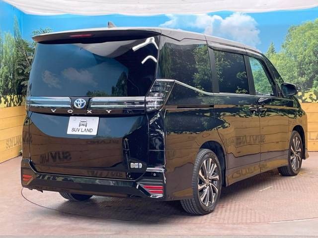 Toyota VOXY HYBRID 2022-06 188362-18