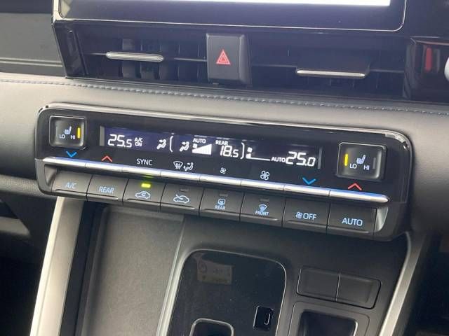 Toyota VOXY HYBRID 2022-06 188362-7
