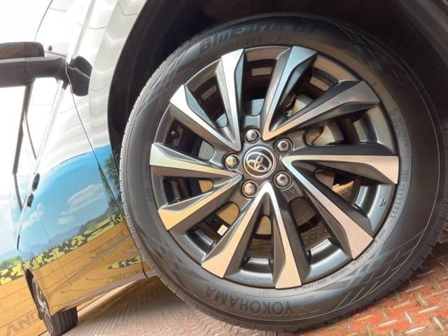 Toyota VOXY HYBRID 2022-06 188362-13
