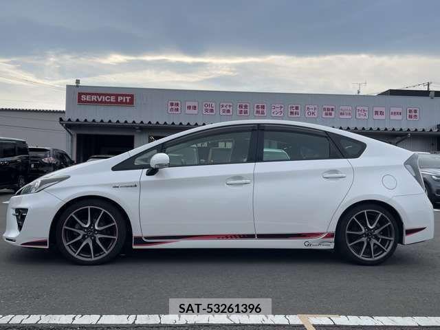 Toyota PRIUS 2012-01 322121-13