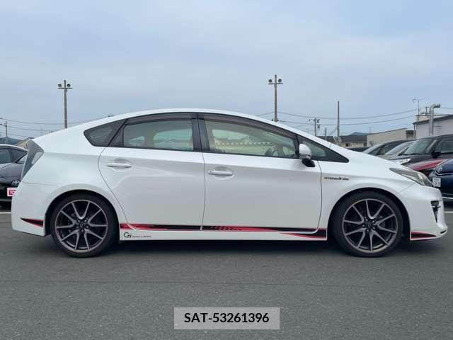 Toyota PRIUS 2012-01 322121-12