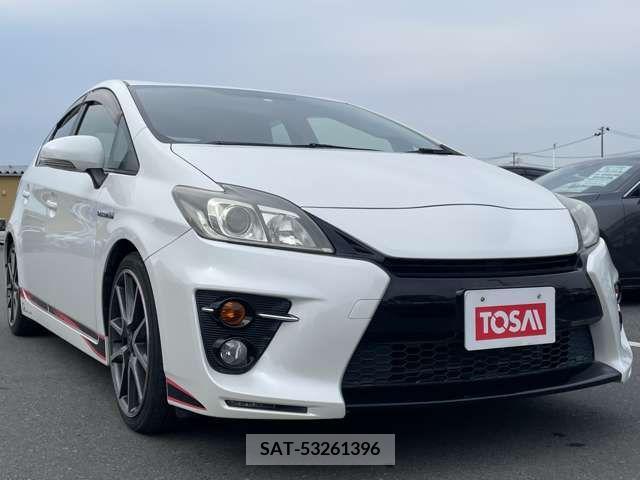 Toyota PRIUS 2012-01 322121-11