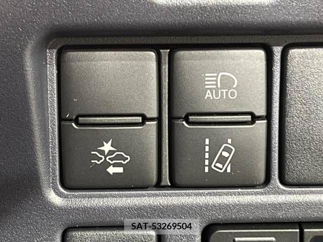 Toyota VOXY 2016-03 205633-4