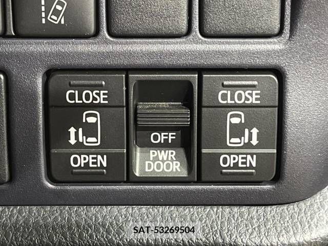 Toyota VOXY 2016-03 205633-3