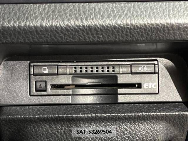 Toyota VOXY 2016-03 205633-6