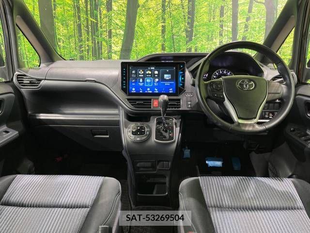Toyota VOXY 2016-03 205633-1