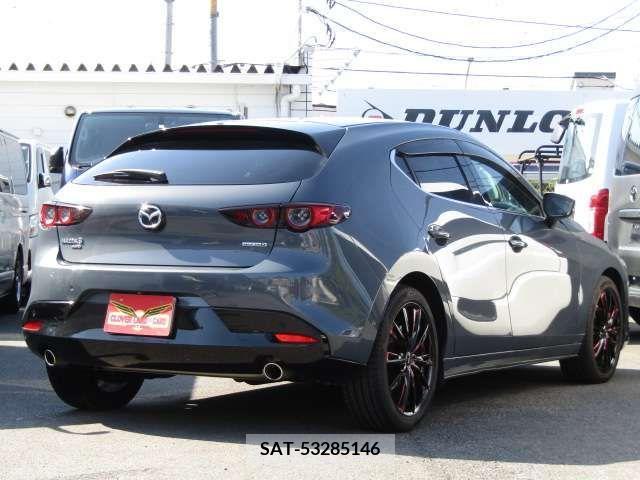 Mazda MAZDA3 2019-07 301048-3