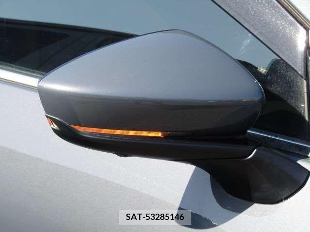 Mazda MAZDA3 2019-07 301048-17
