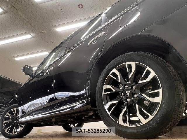 Mitsubishi OUTLANDER PHEV 2015-11 281136-18