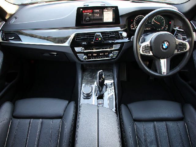 Bmw 5 SERIES 2019-08 27114-1