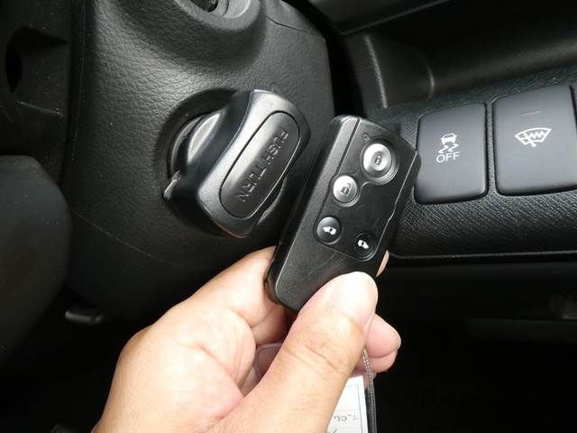 Honda e 2014-03 21418-18