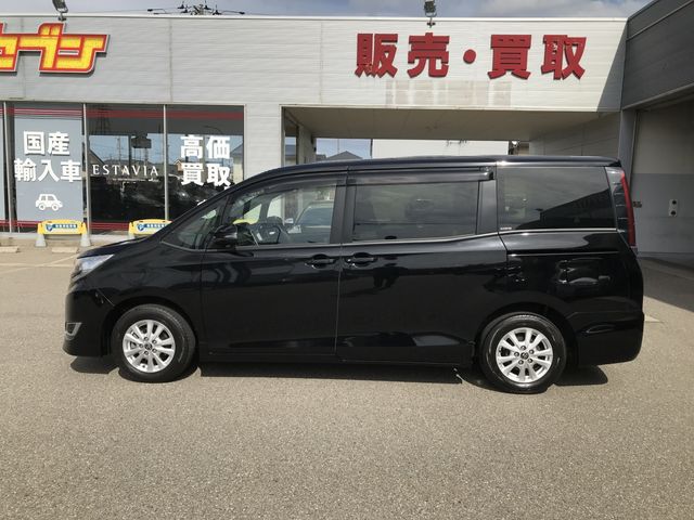 Toyota NOAH 2021-01 18088-8