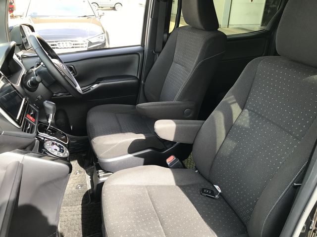 Toyota NOAH 2021-01 18088-12