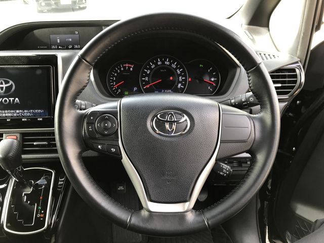 Toyota NOAH 2021-01 18088-18