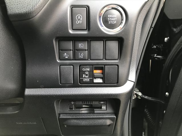 Toyota NOAH 2021-01 18088-24