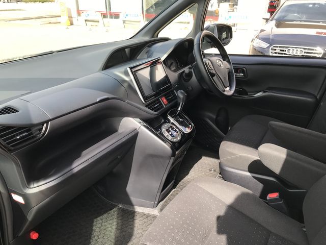 Toyota NOAH 2021-01 18088-11