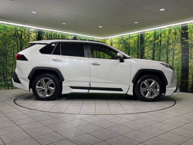 Toyota RAV4 2019-10 180519-17