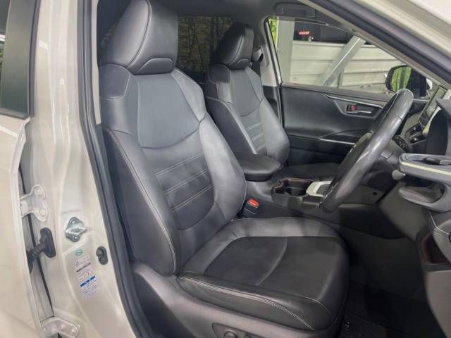 Toyota RAV4 2019-10 180519-8