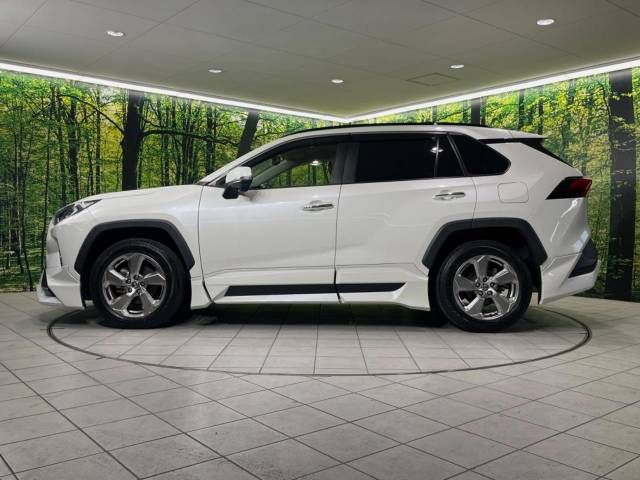 Toyota RAV4 2019-10 180519-16