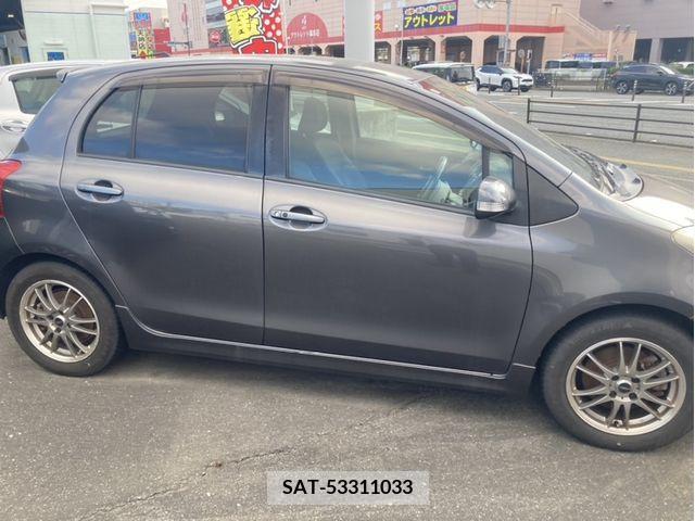 Toyota VITZ 2010-02 352003-4